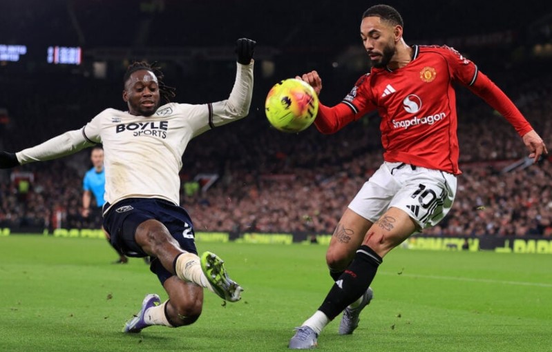 Ch&acirc;́m đi&ecirc;̉m MU vs West Ham: Dalot cứu cả hàng c&ocirc;ng - Ảnh 1