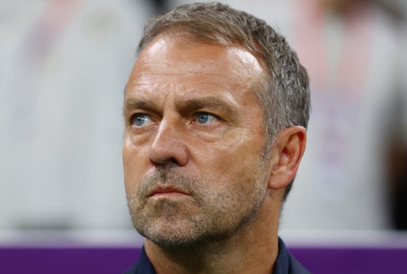 Bản tin Real Madrid 8/12: HLV Barcelona bất ngờ quan t&acirc;m sao Real Madrid - Ảnh 1