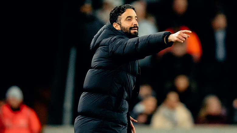 Ruben Amorim chơi b&agrave;i dị, chi&ecirc;u mộ trung vệ sắp 40 tuổi - Ảnh 1