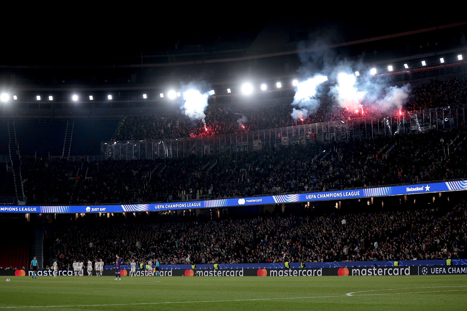 Bản tin Barcelona 11/12: Barca sắp bị UEFA trừng phạt, Lewandowski tìm đường ‘đào thoát’ - Ảnh 3