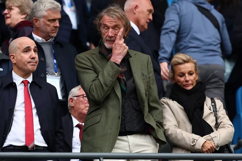 MU c&ocirc;ng bố nợ r&ograve;ng: Con số khiến cả giới b&oacute;ng đ&aacute; r&uacute;ng động - Ảnh 2