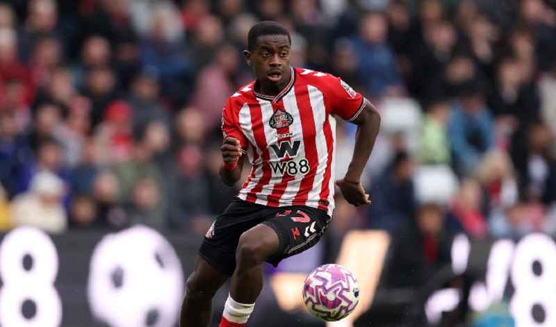 Bản tin MU 13/12: Tân binh 76,5 triệu euro bị ngộ độc; Fernandes hụt giải thưởng tháng - Ảnh 1