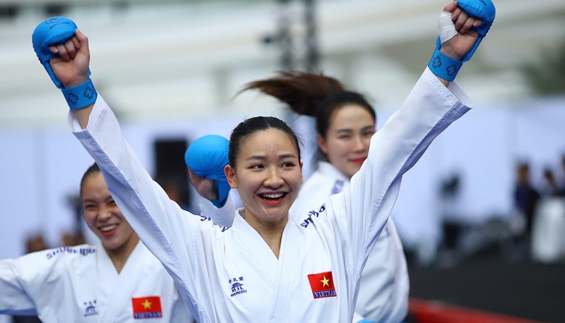 &lsquo;Đ&oacute;ng thế&rsquo; chị g&aacute;i chấn thương, nữ v&otilde; sỹ karate Việt Nam tạo kỳ t&iacute;ch tại SEA Games 33 - Ảnh 1