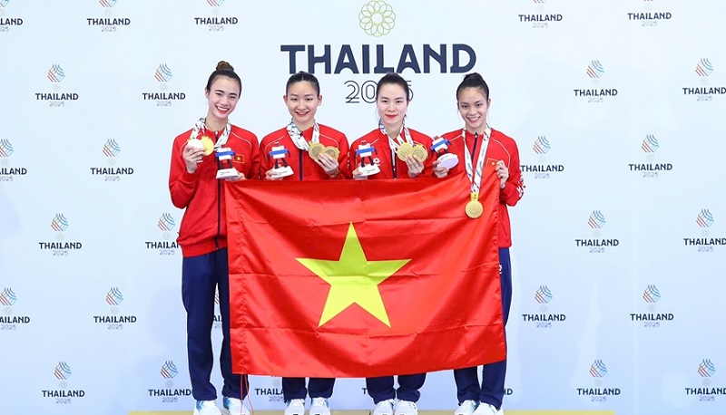 &lsquo;Đ&oacute;ng thế&rsquo; chị g&aacute;i chấn thương, nữ v&otilde; sỹ karate Việt Nam tạo kỳ t&iacute;ch tại SEA Games 33 - Ảnh 2