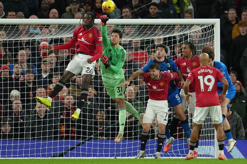 Chấm điểm cầu thủ MU vs Bournemouth: H&agrave;ng thủ thảm họa, hơn nửa đội &lsquo;ch&igrave;m&rsquo; trong điểm trung b&igrave;nh - Ảnh 1