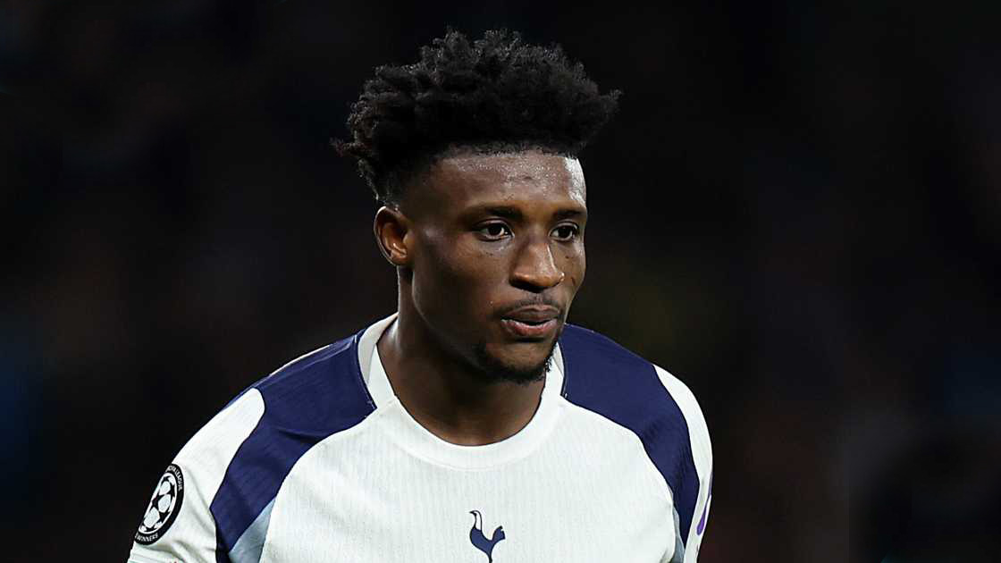 Đội h&igrave;nh tệ nhất v&ograve;ng 16 Ngoại hạng Anh: Arsenal 'đọ t&agrave;i' MU - Ảnh 1