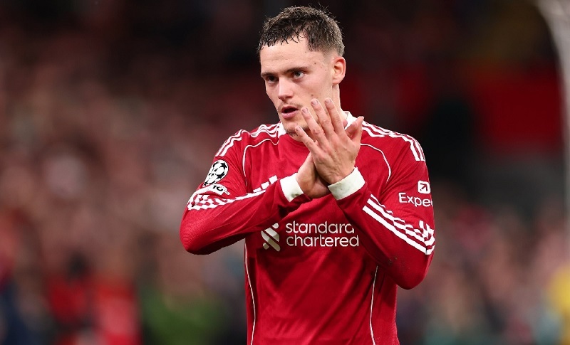 Bản tin Liverpool 17/12: The Kop để &lsquo;bom tấn&rsquo; 116,5 triệu bảng ra đi, Salah lại bị gạch t&ecirc;n - Ảnh 1