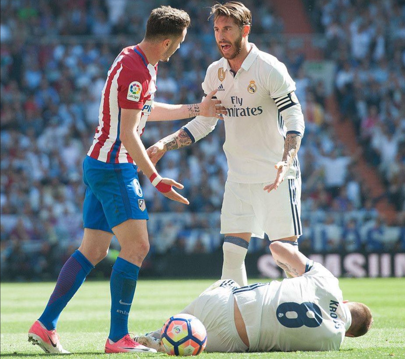 Saul Niguez từng c&oacute; một lịch sử đối đầu đầy m&agrave;u sắc với Real Madrid
