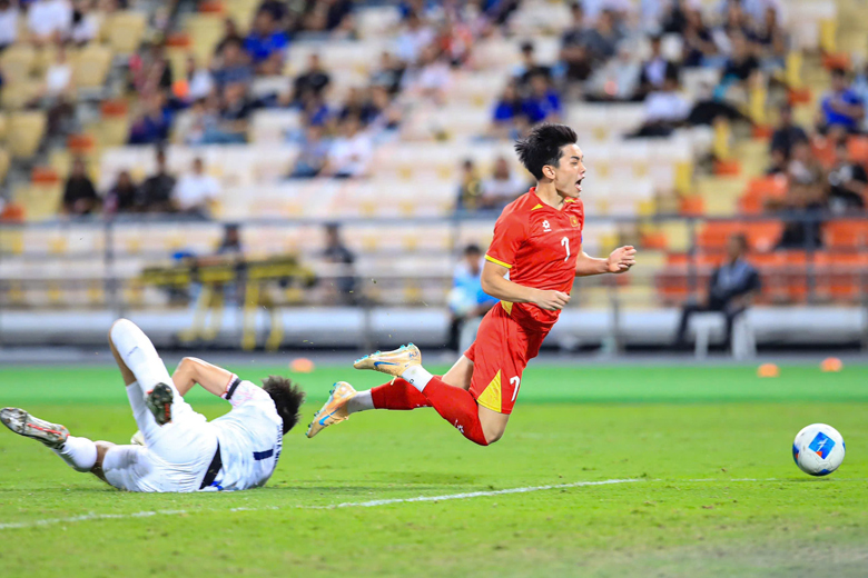 CH&Iacute;NH THỨC: C&ocirc;ng bố chủ nh&acirc;n danh hiệu Cầu thủ xuất sắc nhất SEA Games 33 - Ảnh 2