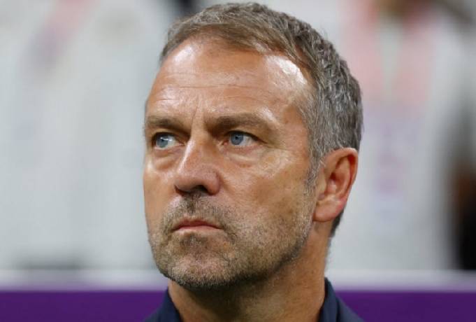 Bản tin Real Madrid 8/12: HLV Barcelona bất ngờ quan tâm sao Los Blancos