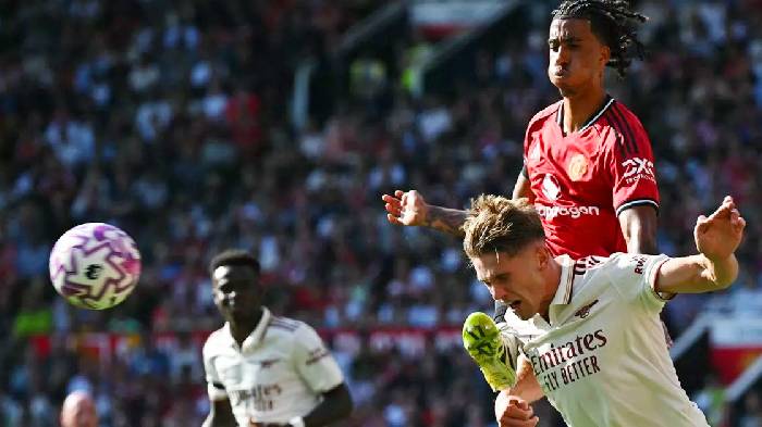 Đội hình tệ nhất vòng 16 Ngoại hạng Anh: Arsenal 'đọ tài' MU