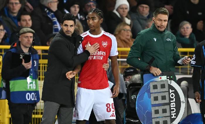 Khủng hoảng hàng thủ, Arteta cầu viện cầu thủ mà không ai ngờ tới