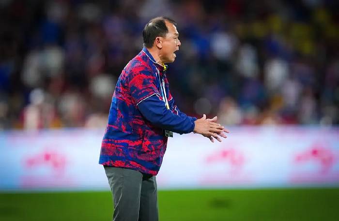 HLV Thái Lan chỉ thẳng nguyên nhân thất bại, hé lộ nguy cơ 'bay ghế' sau trận thua U22 Việt Nam